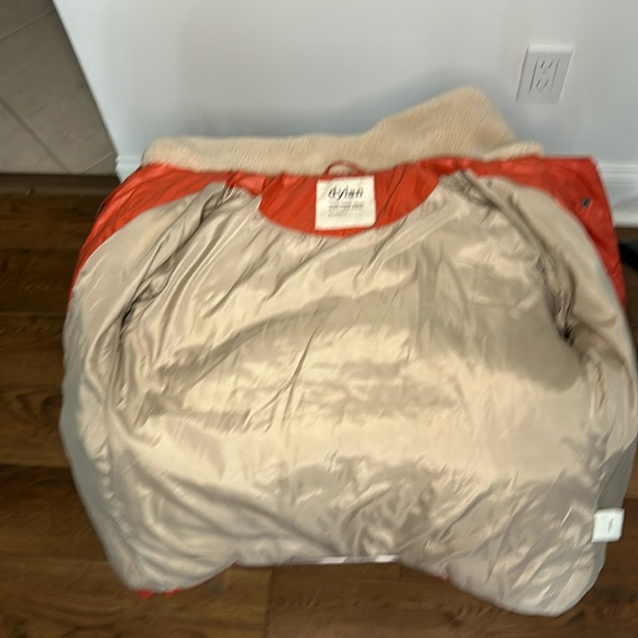 Coat - Picture 12 of 13